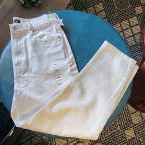 Gap Mom Jeans White Size 8/29. NWT